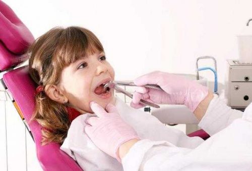 Удаление молочных зубов у ребенка - dentalline.com.ua - фото